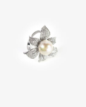 White Pearl Flower Ring