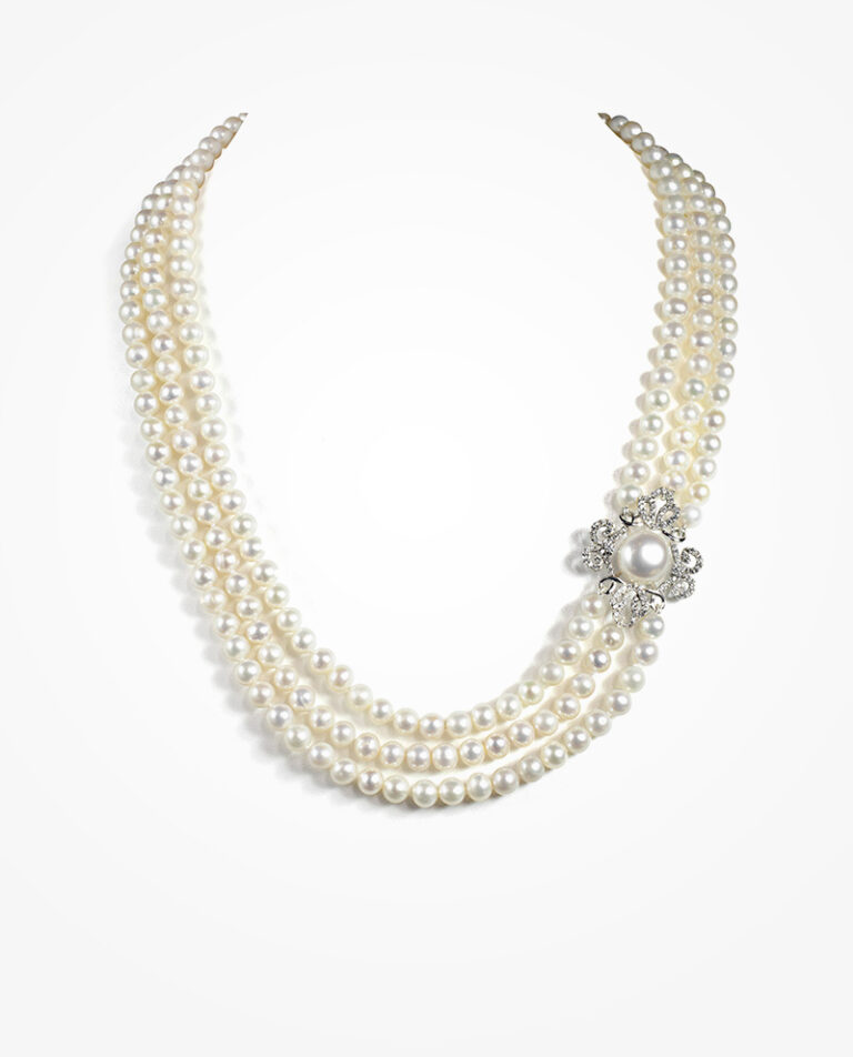 triple pearl necklace