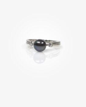 cultured pearl ring