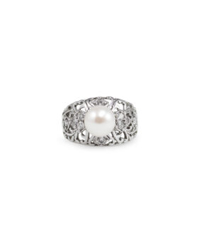 Silver Carved Pearl Ring