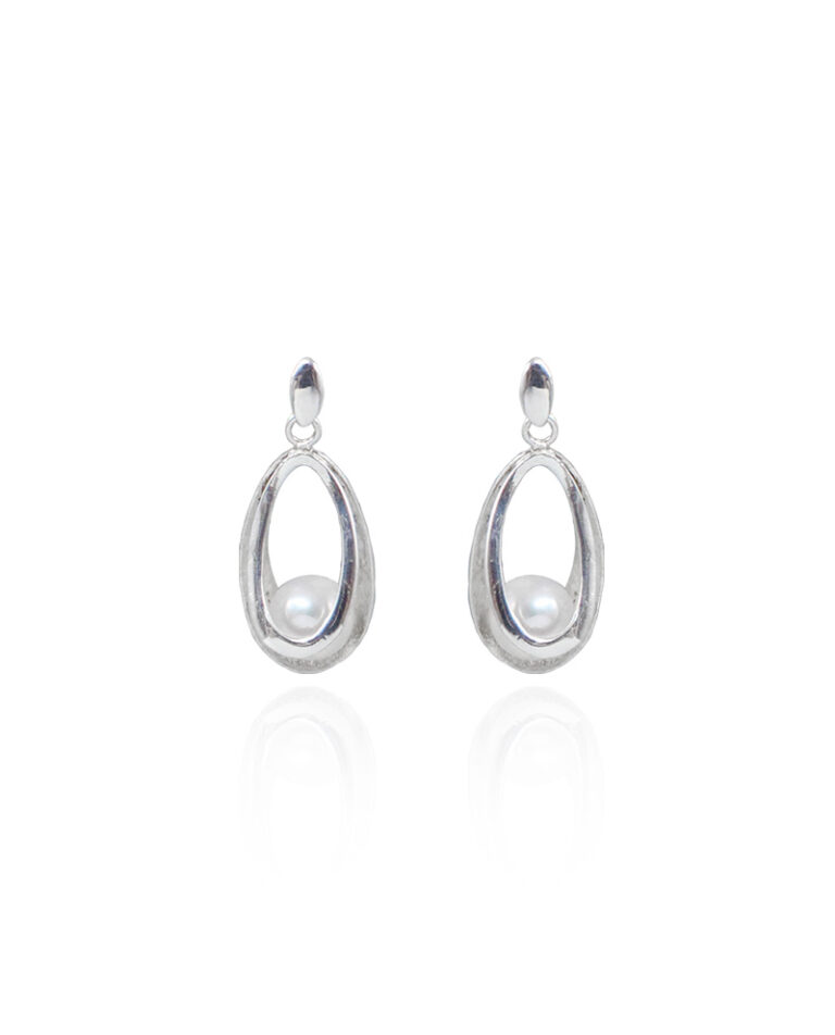 Oval Concave Pearl Earrings