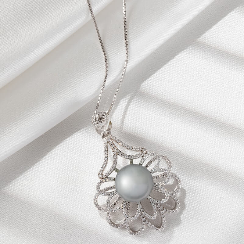 Sterling Silver Freshwater Pearl Pendant in White | Pascoes