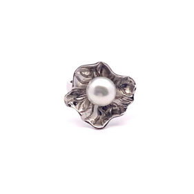 Pearl Silver Lotus Ring